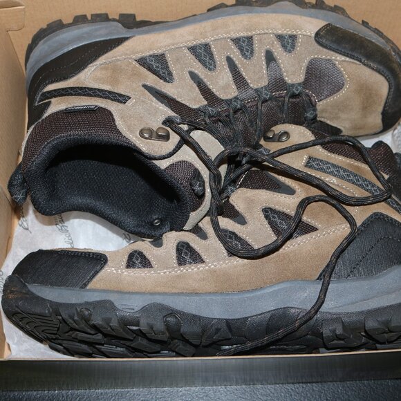 Eddie Bauer Ridgeline hiking boots size 10.5 Med and comes with box - Picture 11 of 11